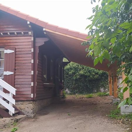 Logement Independant Attenant A Une Maison Dans Grand Jardin Retournac Eksteriør billede