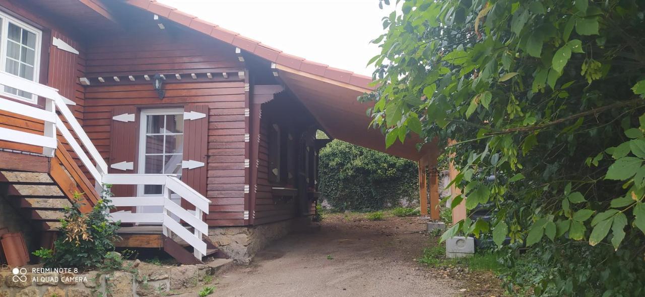 Logement Independant Attenant A Une Maison Dans Grand Jardin Retournac Eksteriør billede